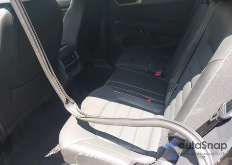 2024 Volkswagen Atlas Cross Sport 2.0T Sel R-Line z USA, uszkodzony, nr VIN 1V2AE2CA4RC219026